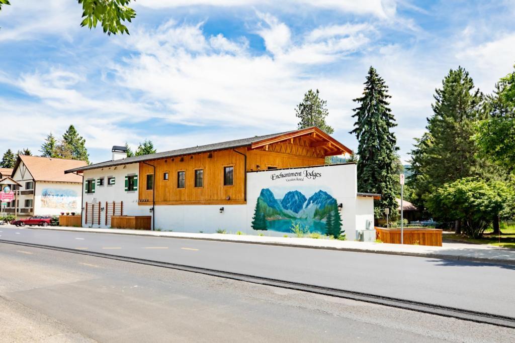 Enchantment Lodges - 5 Min Walk To Downtown ليفينورث المظهر الخارجي الصورة