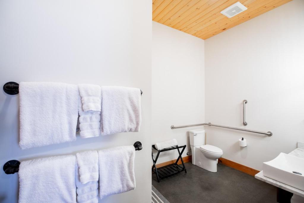 Enchantment Lodges - 5 Min Walk To Downtown ليفينورث المظهر الخارجي الصورة